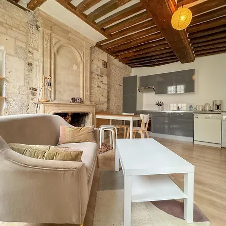 Neptune Apartment